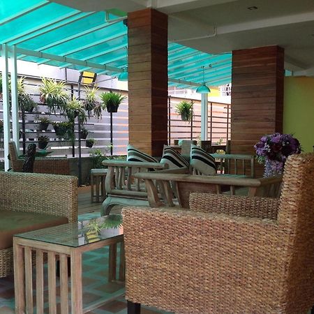 Yellow Tique Hotel Lampang Ngoại thất bức ảnh