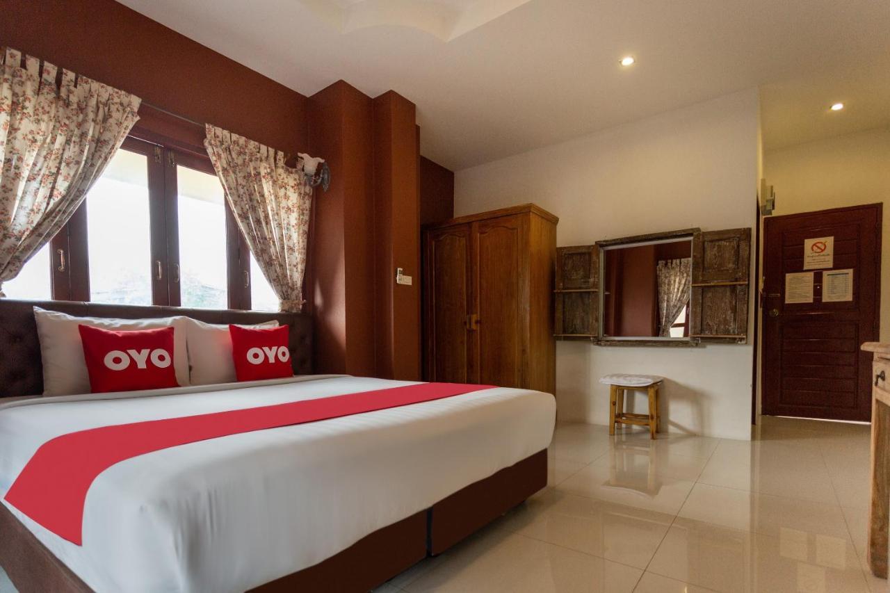 Yellow Tique Hotel Lampang Ngoại thất bức ảnh