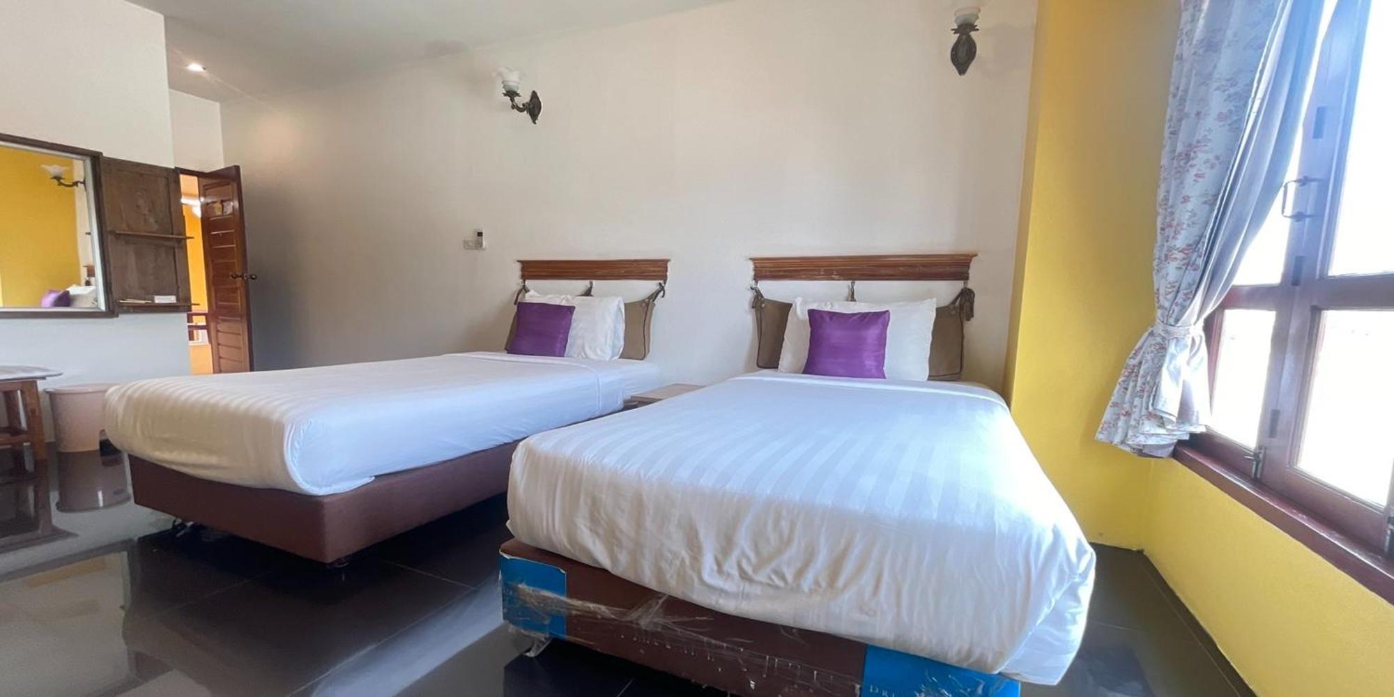 Yellow Tique Hotel Lampang Ngoại thất bức ảnh