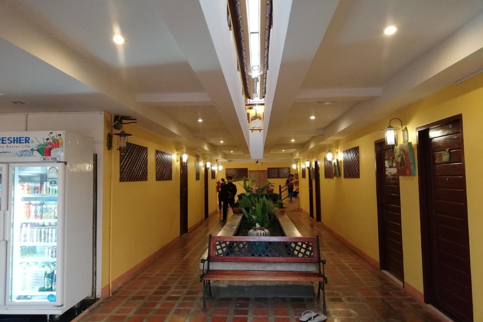 Yellow Tique Hotel Lampang Ngoại thất bức ảnh