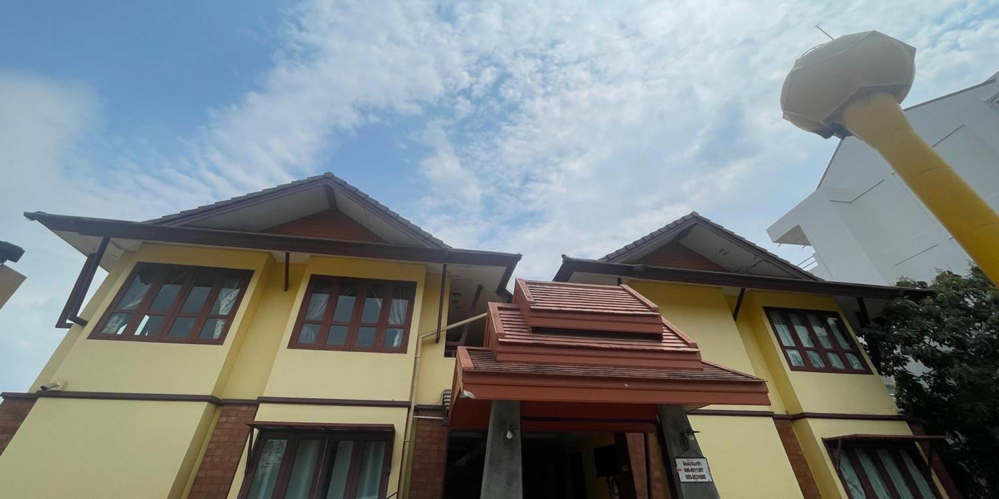 Yellow Tique Hotel Lampang Ngoại thất bức ảnh