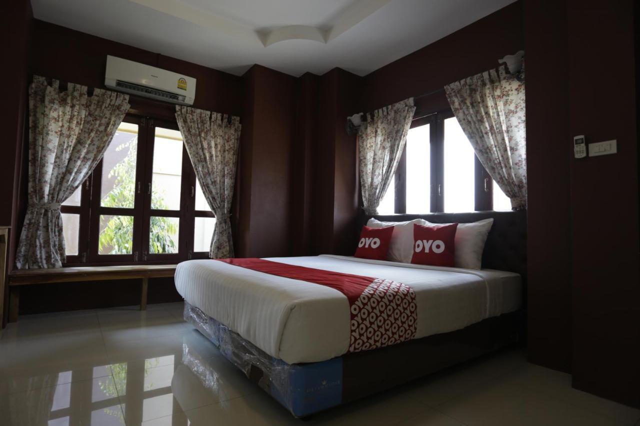 Yellow Tique Hotel Lampang Ngoại thất bức ảnh